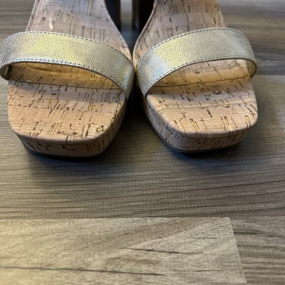Anne Klein Women's Zaya Block Heel Sandals 4.5" Platinum Ankle Strap Size 10 NWB - Picture 7 of 15